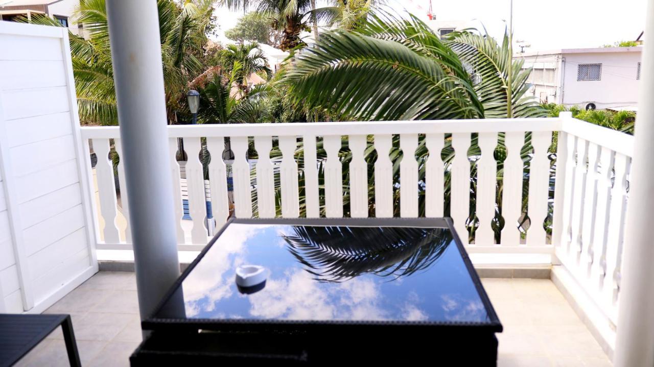 Lindsey Hotel Saint Pierre Bagian luar foto