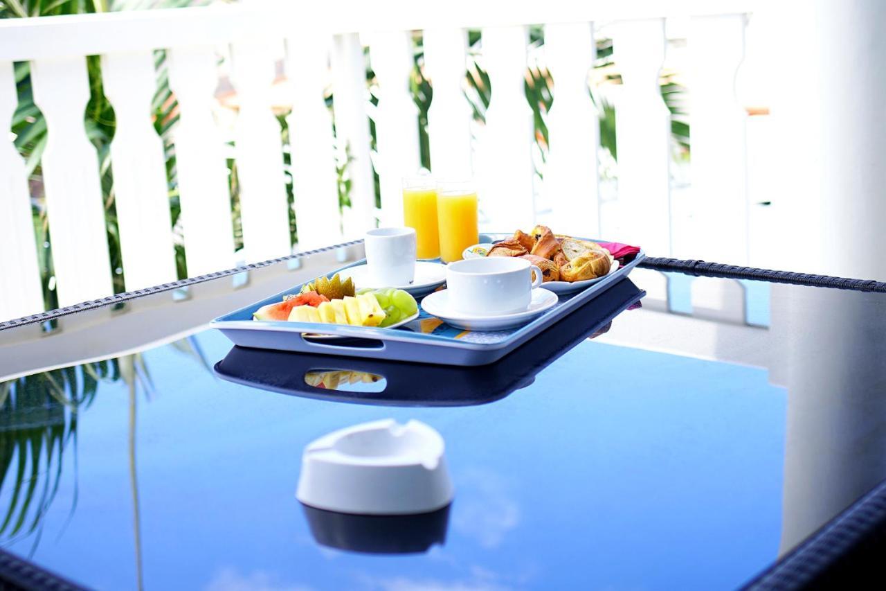 Lindsey Hotel Saint Pierre Bagian luar foto