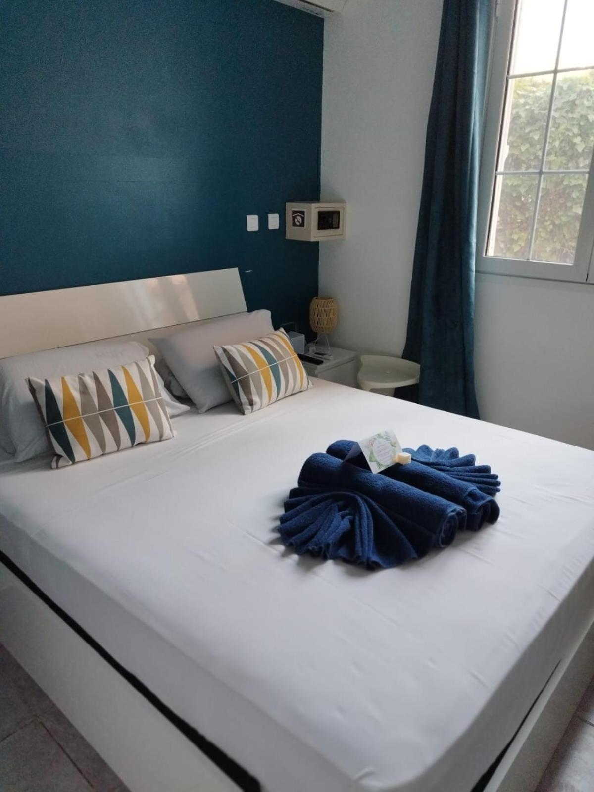 Lindsey Hotel Saint Pierre Bagian luar foto