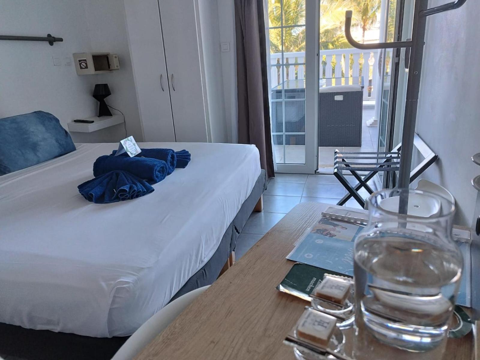 Lindsey Hotel Saint Pierre Bagian luar foto